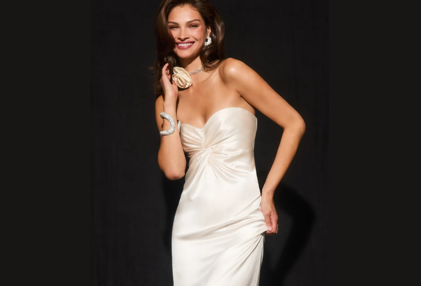 Retrofête Review: Bold Fashion, Statement Dresses, and Modern Glamour